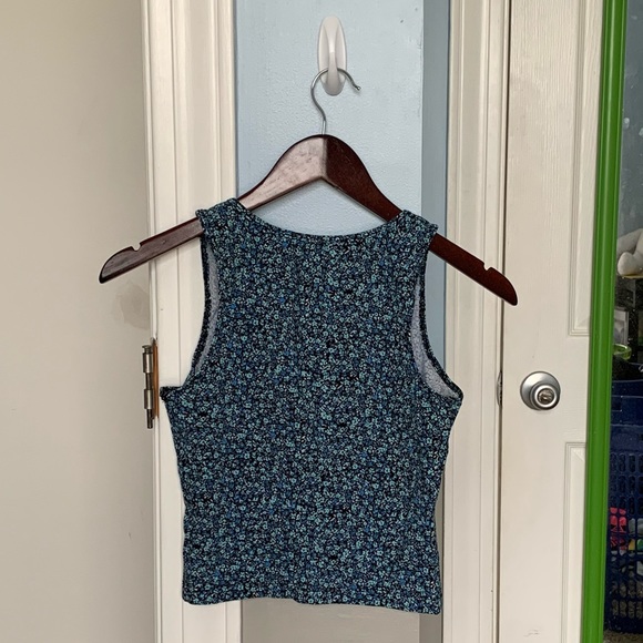 Floral cropped tank top - Picture 2 of 4